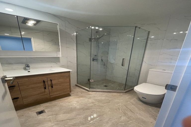 Photo of property in 7/1 Sylvan Crescent, Te Atatu South, Auckland, 0610