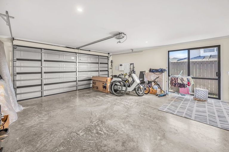 Photo of property in 29 Margaret Shields Avenue, Aotea, Porirua, 5024