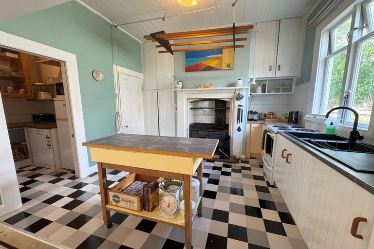Photo of property in 29 Dahlia Street, Palmerston North, 4410