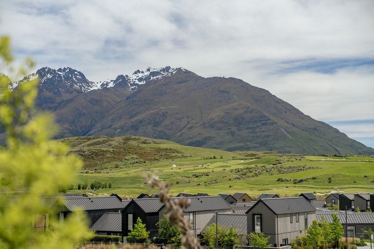 Photo of property in 1 Torridon Court, Jacks Point, Queenstown, 9371