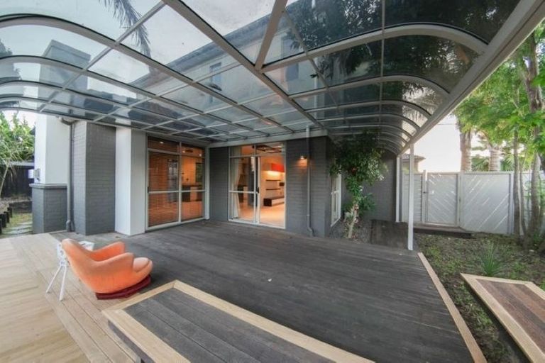 Photo of property in 30 Cherrywood Crescent, Northpark, Auckland, 2013