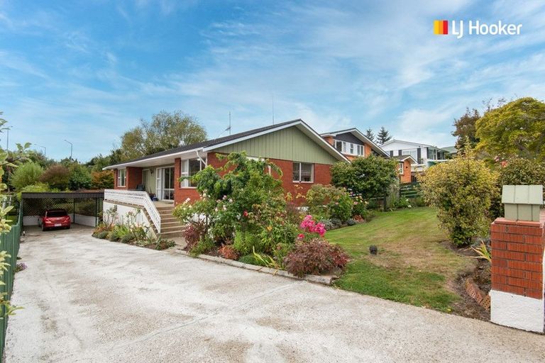 Photo of property in 9 Kinmont Crescent, Kinmont Park, Mosgiel, 9024