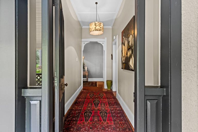 Photo of property in 46 Palmerston Road, Havelock North, 4130