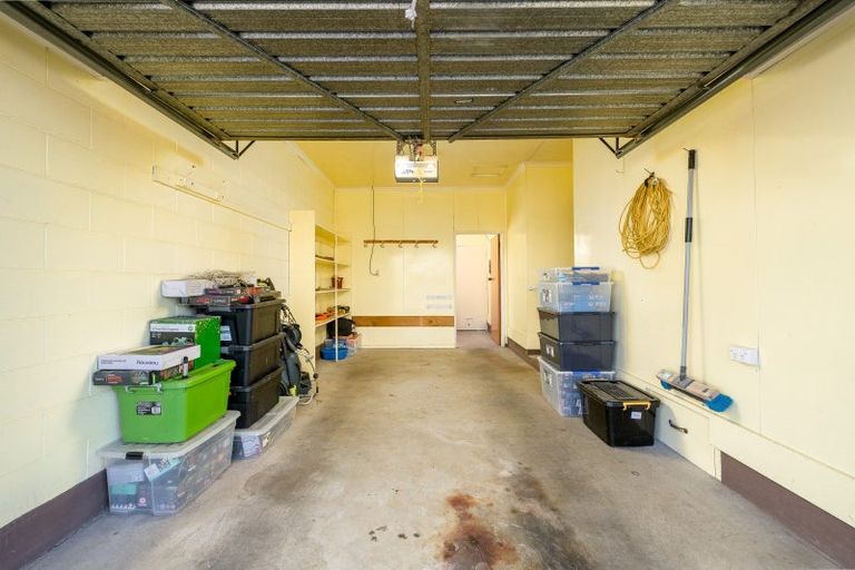 Photo of property in 1 Carlisle Street, Waimate, 7924
