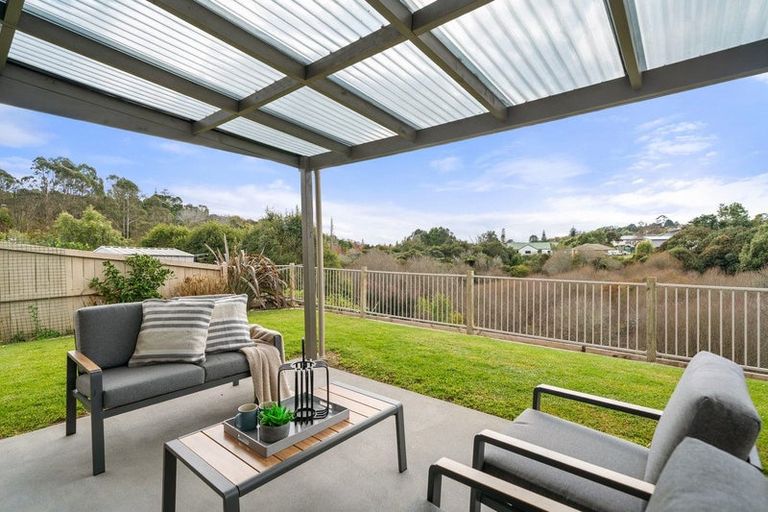 Photo of property in 162 Oteki Park Drive, Welcome Bay, Tauranga, 3112