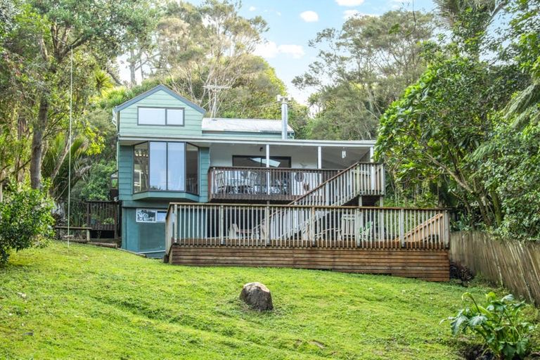 Photo of property in 704 South Titirangi Road, Titirangi, Auckland, 0604