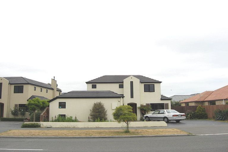 Photo of property in 93a Broadhaven Avenue, Parklands, Christchurch, 8083