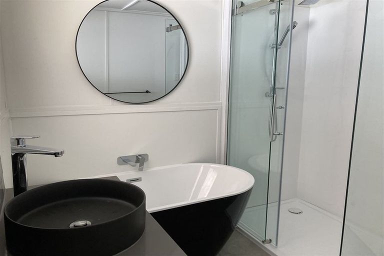 Photo of property in 75a Hampden Street, Picton, 7220