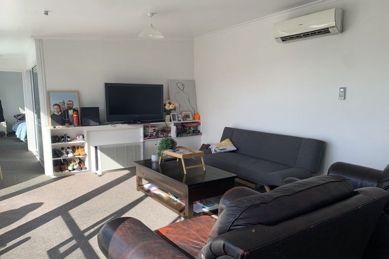 Photo of property in 8a Queen Street, Brighton, Dunedin, 9035