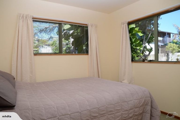 Photo of property in 5 Charlotte Street, Stanmore Bay, Whangaparaoa, 0932
