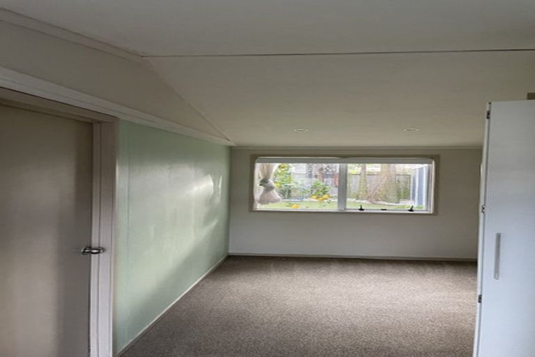 Photo of property in 17 Brennan Avenue, Te Atatu Peninsula, Auckland, 0610