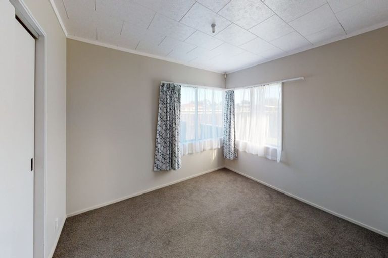 Photo of property in 14 Sheffield Place, Springvale, Whanganui, 4501