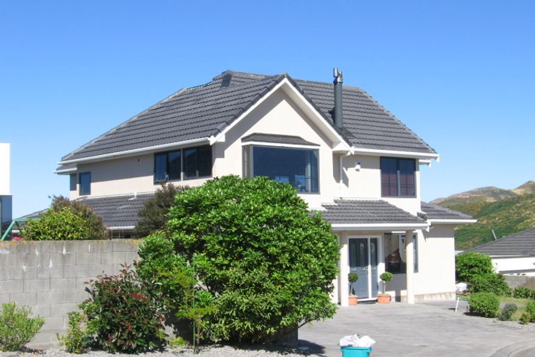 Photo of property in 15 Bay Lair Grove, Island Bay, Wellington, 6023