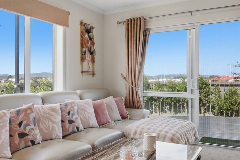 Photo of property in 2 Kutukutu Street, Takanini, 2112