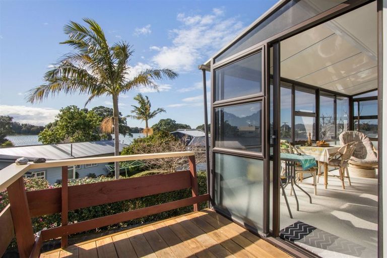 Photo of property in 46 Roretana Drive, Athenree, Katikati, 3177