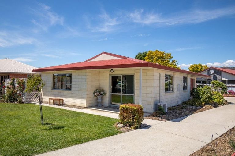 Photo of property in 8 Mayfair Grove, Alexandra, 9320