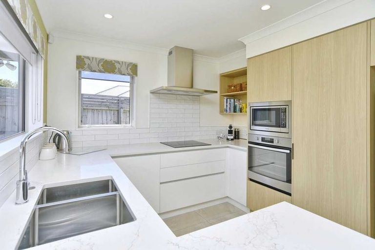 Photo of property in 21 Tutton (pvt) Mews, Rangiora, 7400