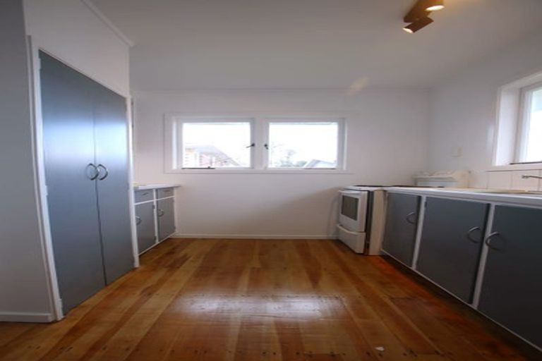 Photo of property in 1/18 Toru Street, Te Atatu Peninsula, Auckland, 0610