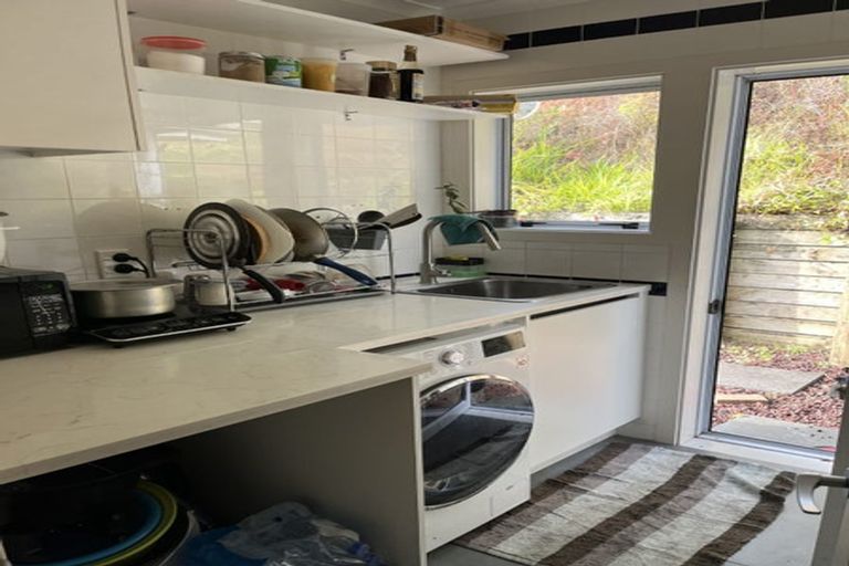 Photo of property in 8 Glenreagh Place, Torbay, Auckland, 0630