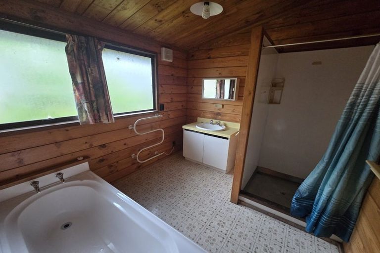 Photo of property in 10 Mervyn Place, Plimmerton, Porirua, 5026