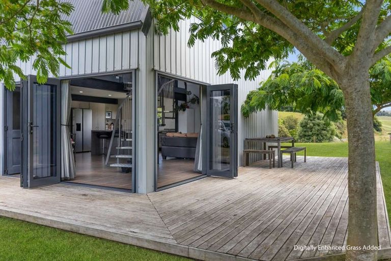 Photo of property in 10 Strong Road, Te Pahu, Hamilton, 3285