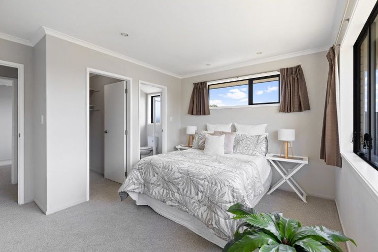 Photo of property in 13 Chadwick Place, Rototuna North, Hamilton, 3210