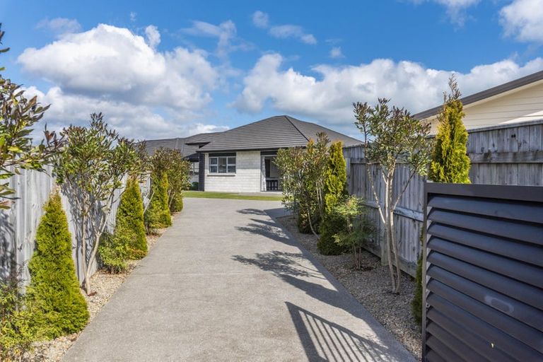 Photo of property in 16 Petrel Close, Paraparaumu Beach, Paraparaumu, 5032