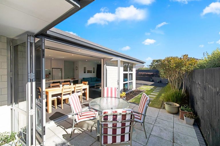 Photo of property in 16 Whitau Place, Marshland, Christchurch, 8083