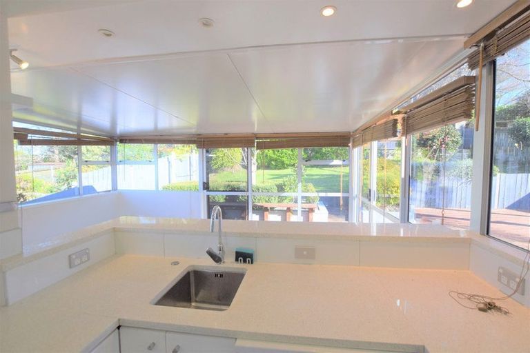 Photo of property in 23 Fitzwater Place, Henderson, Auckland, 0612