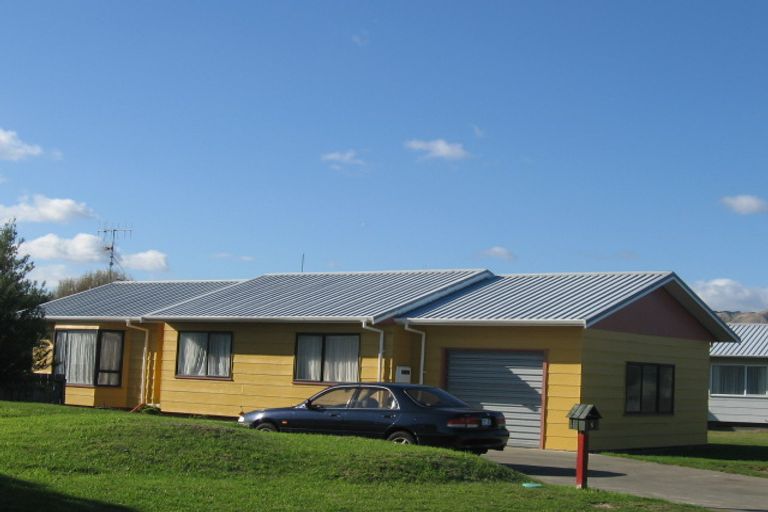 Photo of property in 5 Campbell Avenue, Paraparaumu, 5032