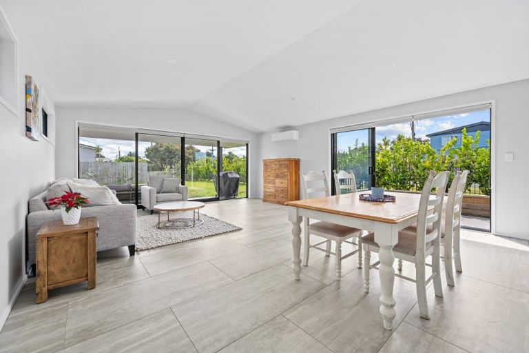 Photo of property in 2 William Gilbert Drive, Mangawhai, 0505