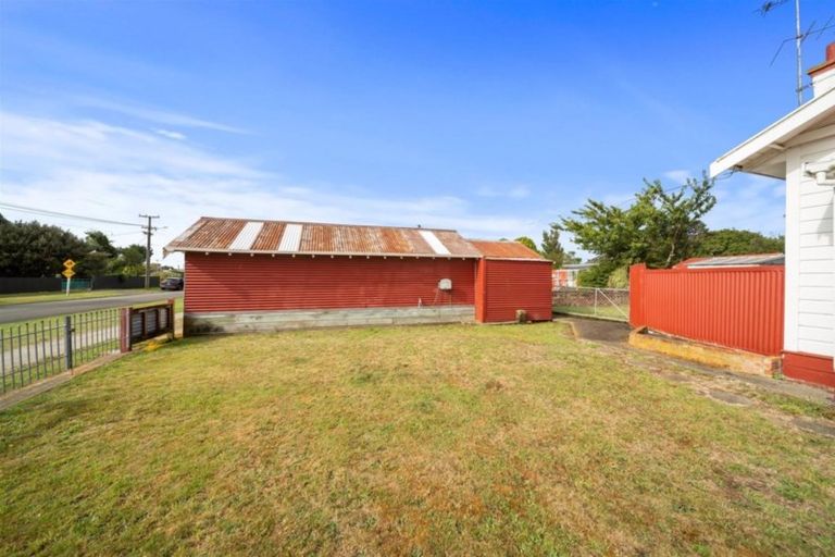 Photo of property in 27 Gloag Street, Waverley, 4510