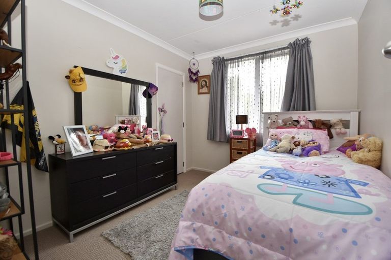 Photo of property in 65 Victoria Street, Carterton, 5713