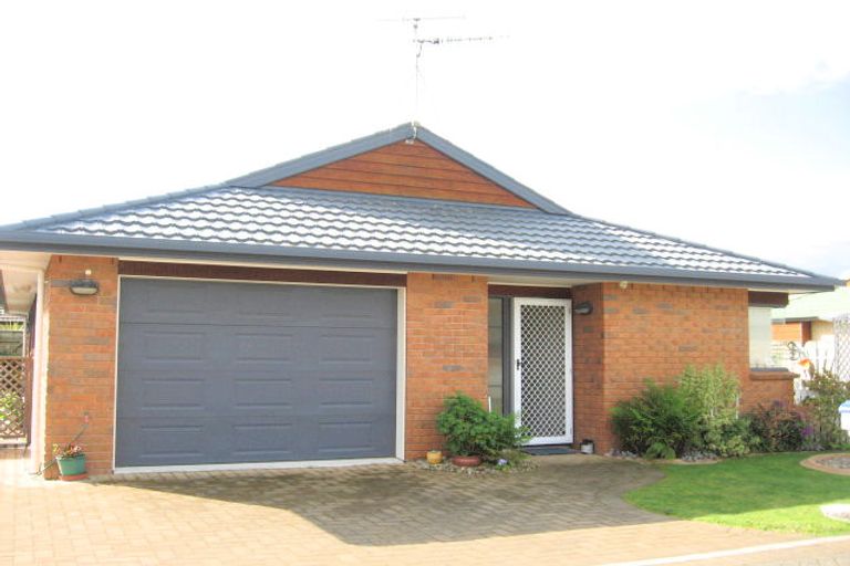 Photo of property in 5 Moffat Way, Bethlehem, Tauranga, 3110