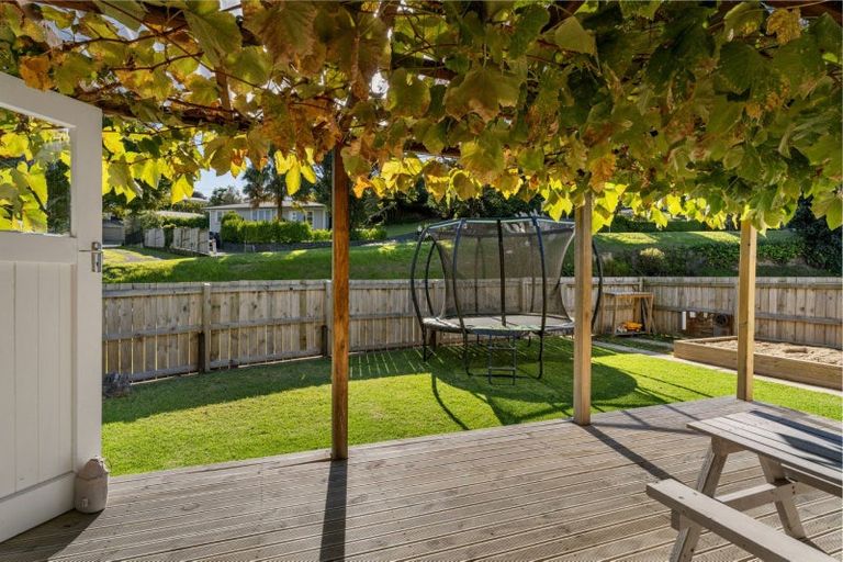 Photo of property in 1 Highfield Crescent, Brookfield, Tauranga, 3110