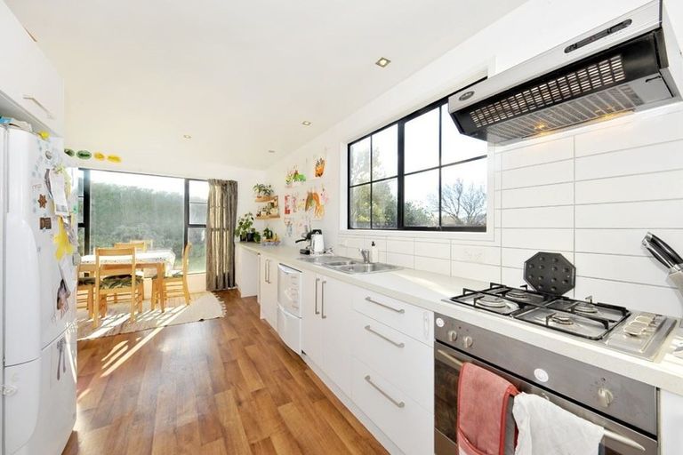 Photo of property in 28 Mauger Drive, Heathcote Valley, Christchurch, 8022