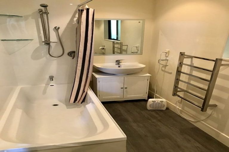 Photo of property in 32 Morere Street, Titahi Bay, Porirua, 5022