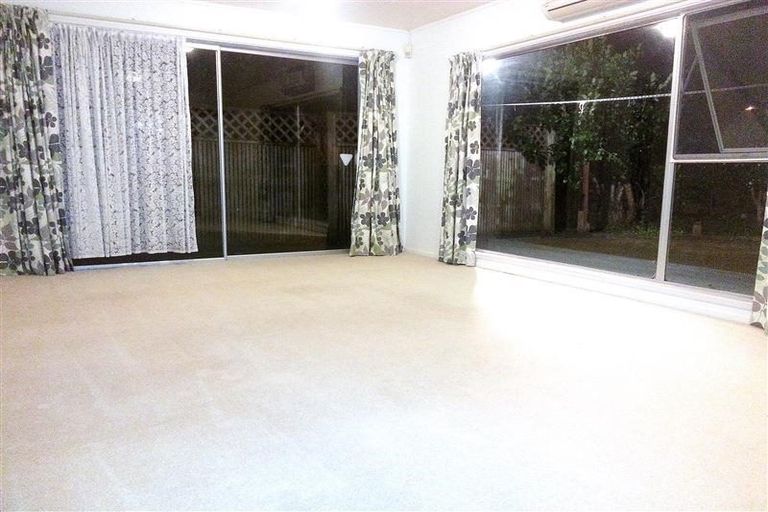 Photo of property in 13 Ellison Place, Pakuranga Heights, Auckland, 2010