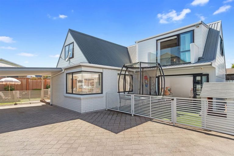 Photo of property in 2/563 Maunganui Road, Mount Maunganui, 3116