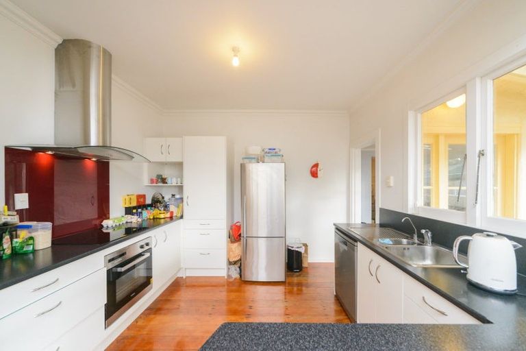 Photo of property in 18 Mahoe Avenue, Takaro, Palmerston North, 4410