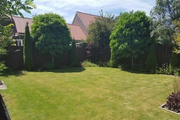 Photo of property in 92 Merrin Street, Avonhead, Christchurch, 8042