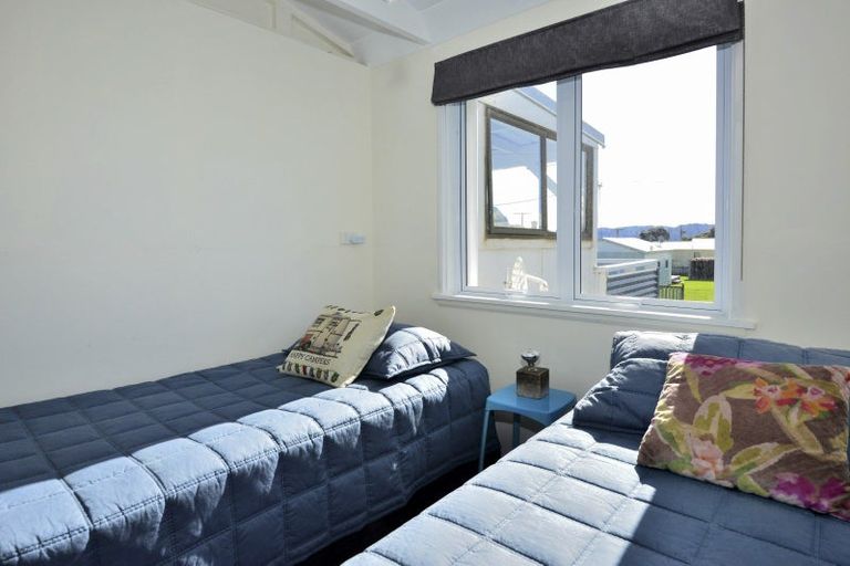 Photo of property in 73 Fortescue Street, Mahia, Nuhaka, 4198