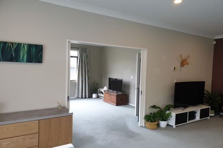 Photo of property in 13 Yarnbrook Grove, Churton Park, Wellington, 6037