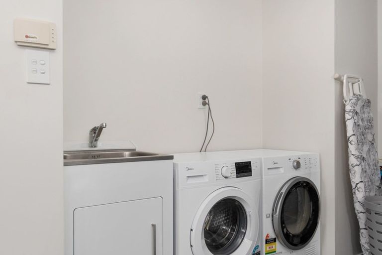 Photo of property in 2 Ranfurly Terrace, Pyes Pa, Tauranga, 3112