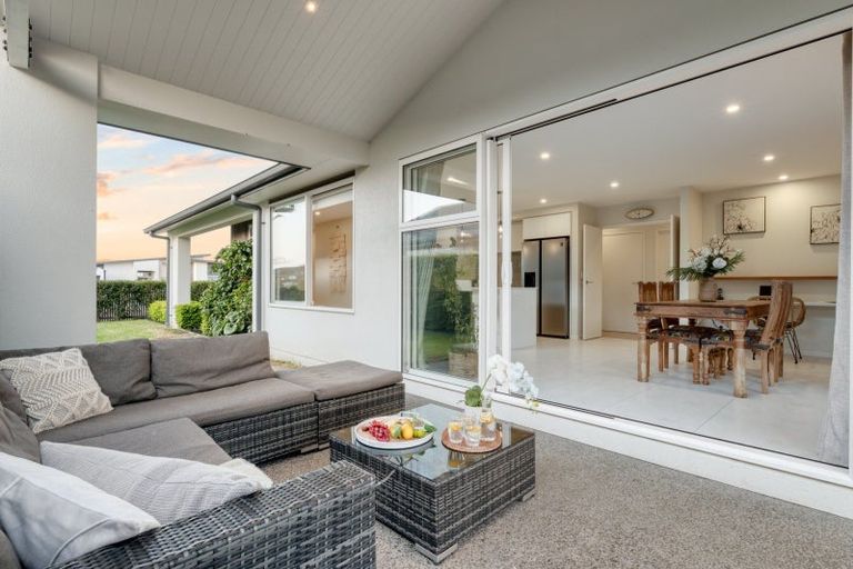 Photo of property in 70 Penetaka Heights, Pyes Pa, Tauranga, 3112