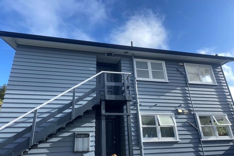 Photo of property in 179 Newlands Road, Newlands, Wellington, 6037