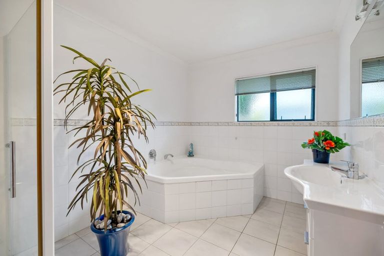 Photo of property in 99 Old Parua Bay Road, Abbey Caves, Whangarei, 0175