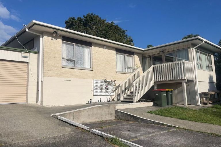 Photo of property in 2/6 Philson Terrace, Browns Bay, Auckland, 0630