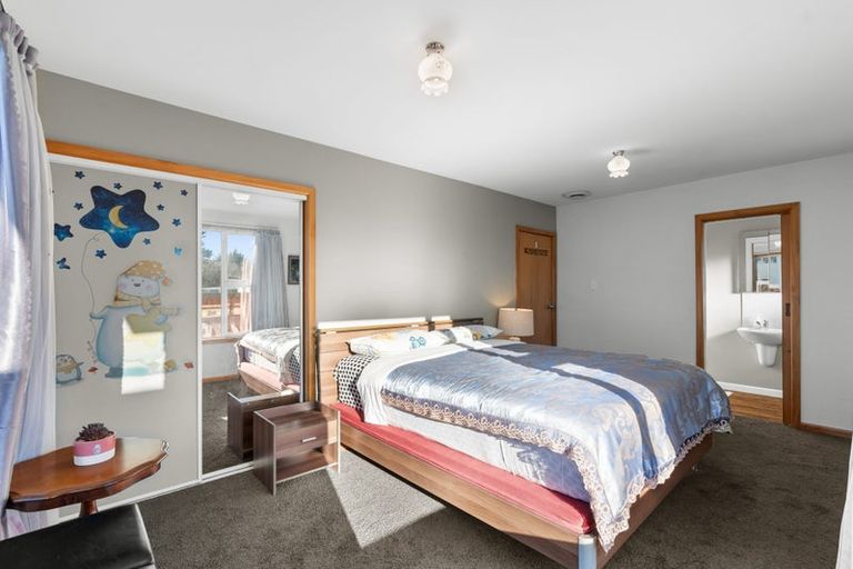 Photo of property in 424 Memorial Avenue, Burnside, Christchurch, 8053