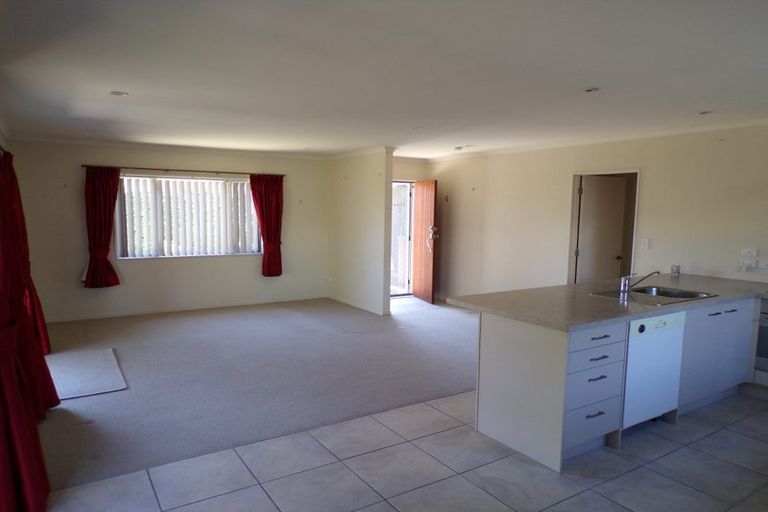 Photo of property in 7a Warwick Crescent, Taradale, Napier, 4112